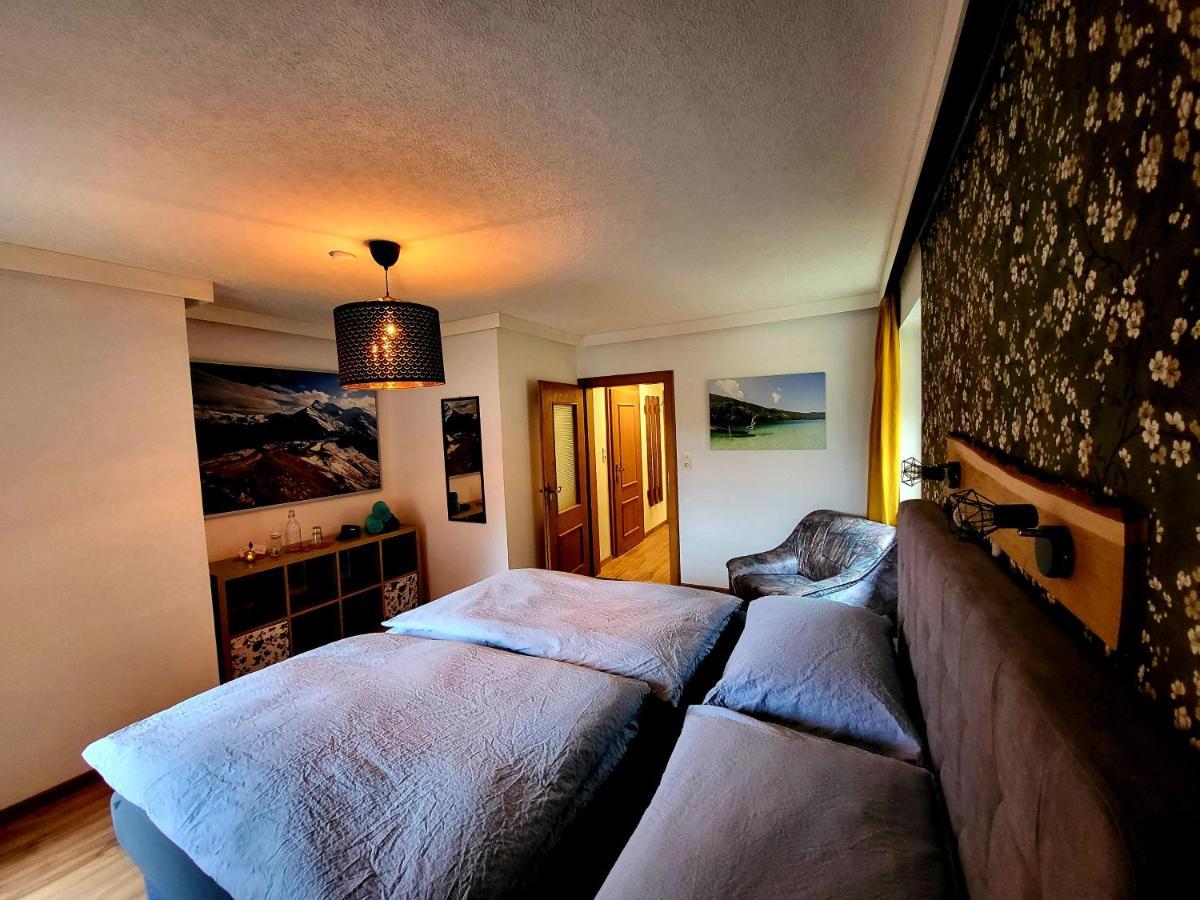 Haus Peter Bed and Breakfast Latschach ober dem Faakersee Eksteriør billede