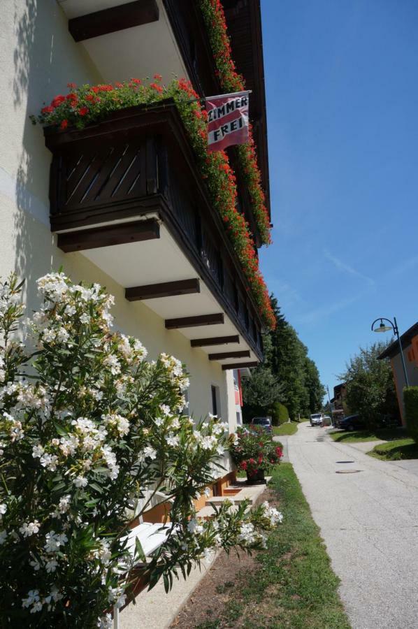 Haus Peter Bed and Breakfast Latschach ober dem Faakersee Eksteriør billede